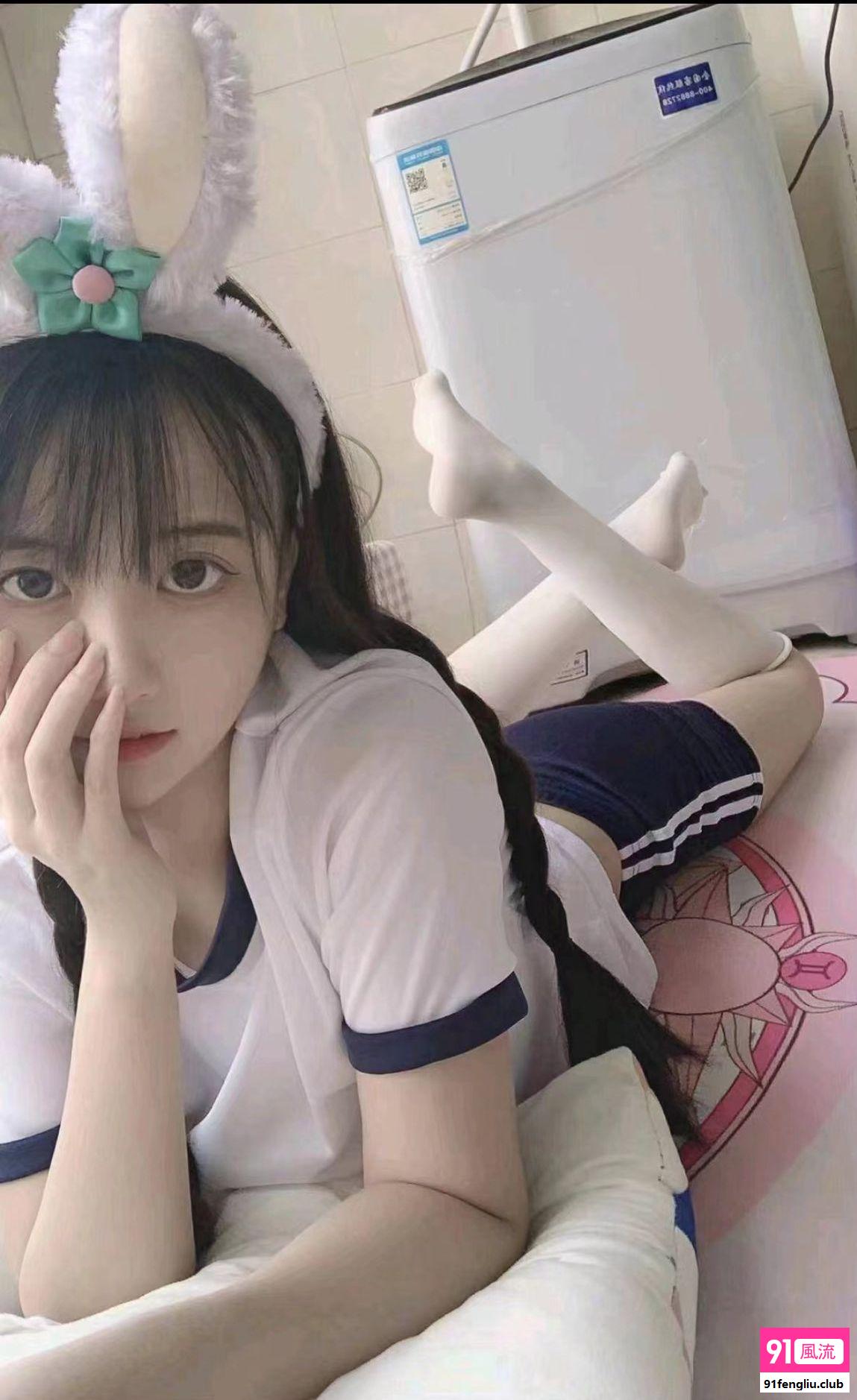 可三通的白虎小萝莉